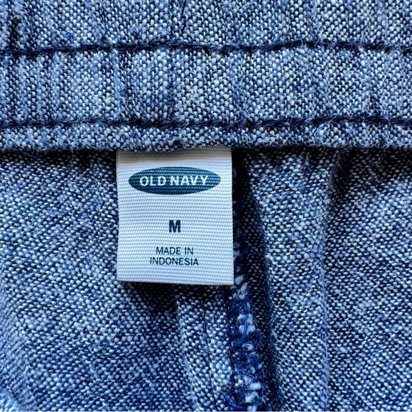 Old Navy Pull On Crop Pant Size M - Picture 8 of 8